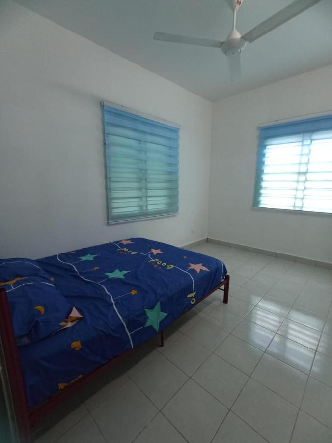 Aisya Homestay Bajet Karak Setia Экстерьер фото
