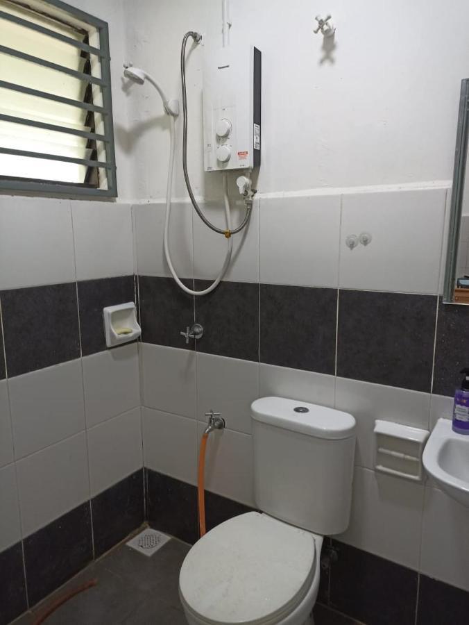 Aisya Homestay Bajet Karak Setia Экстерьер фото