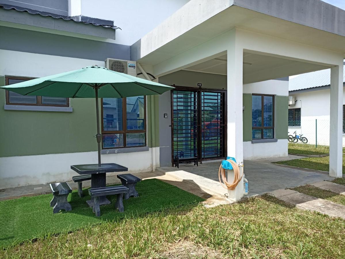 Aisya Homestay Bajet Karak Setia Экстерьер фото