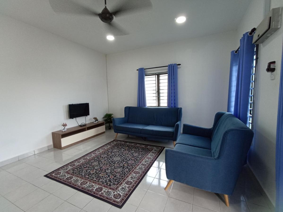 Aisya Homestay Bajet Karak Setia Экстерьер фото
